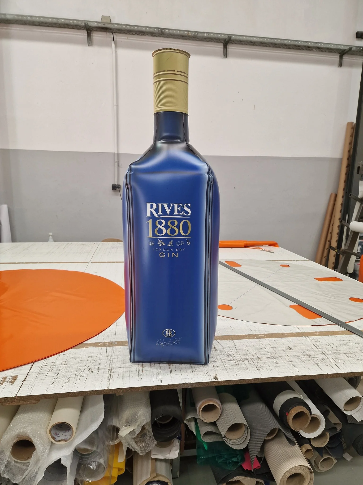 Botella Y Lata Hinchable