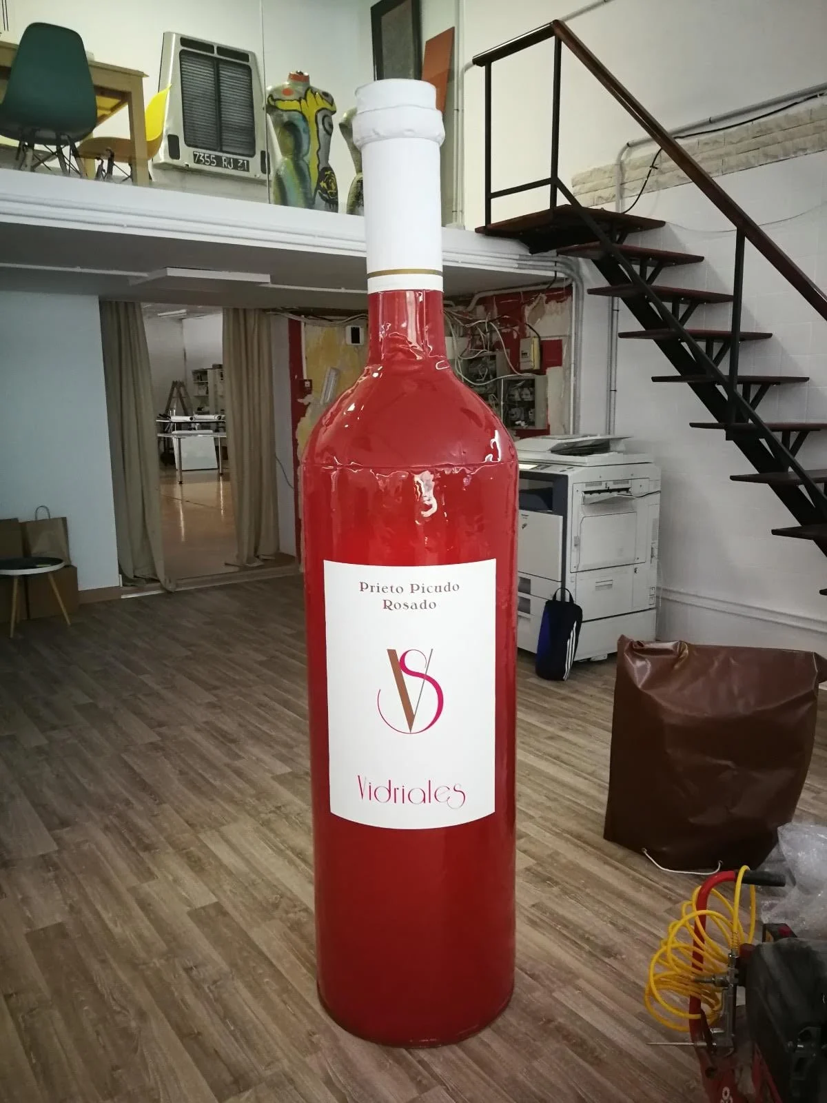 Botella Y Lata Hinchable