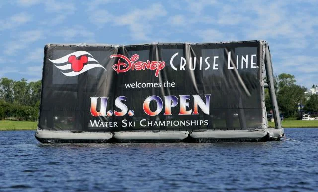 Publicidad flotante inflable